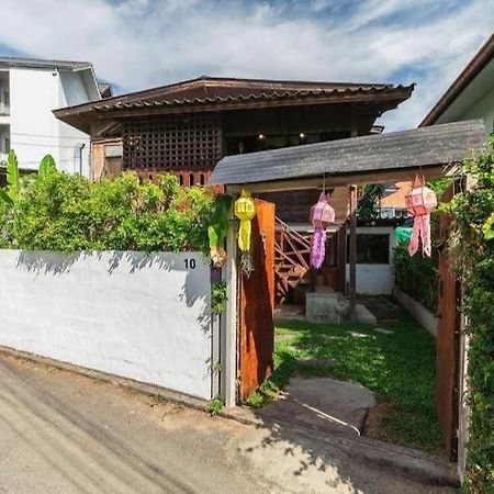 Nearthepark Backpack House Vandrarhem Chiang Mai Exteriör bild